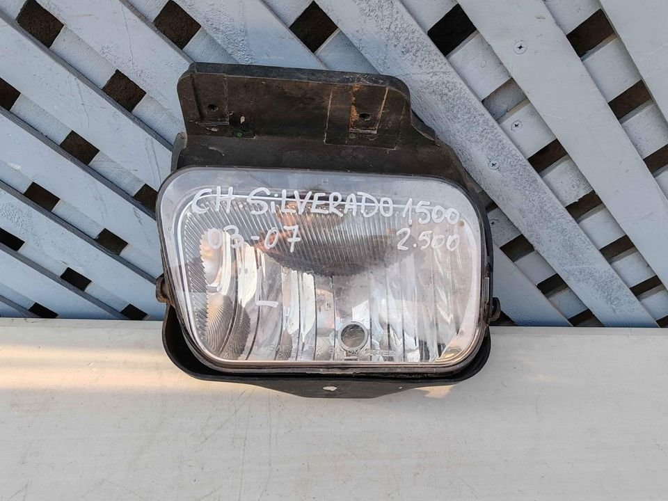 Neblinero izquierdo Chevrolet Silverado 2003 - 2007