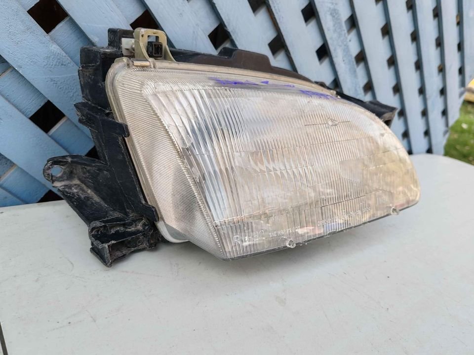 Óptico derecho Ford Festiva 1994 - 1997 - Imagen 2