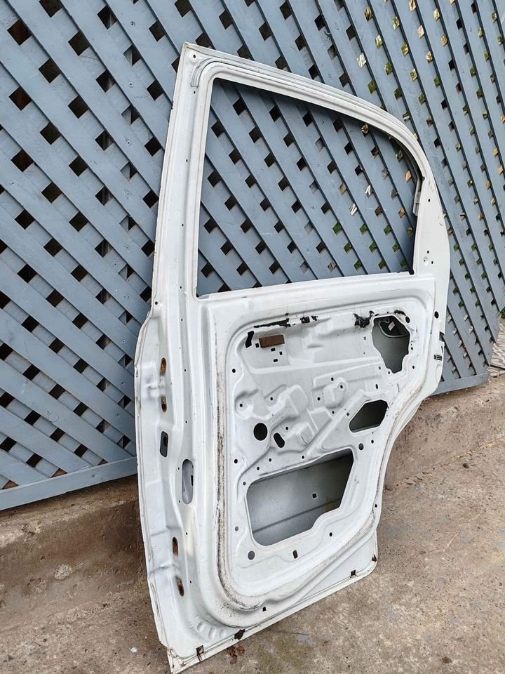 Puerta trasera derecha Chevrolet Spark 2010 - 2015 - Imagen 5