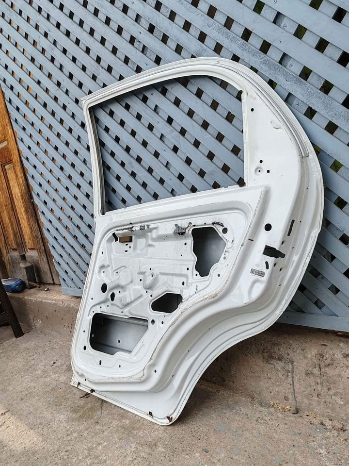 Puerta trasera derecha Chevrolet Spark 2010 - 2015 - Imagen 6