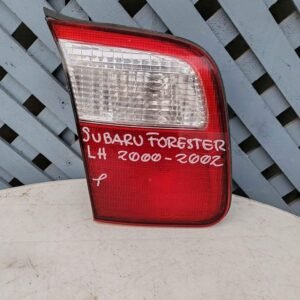 Foco trasero izquierdo de portalón Subaru Forester 2000 - 2002