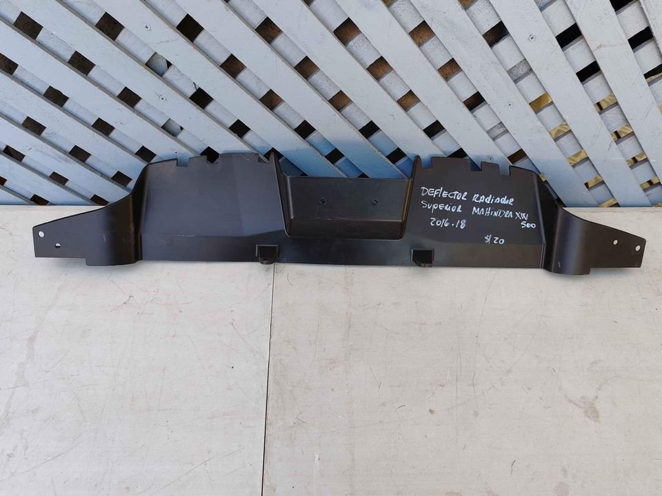 Deflector de radiador superior Mahindra XUV500 2014 - 2018