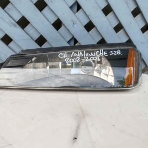 Foco intermitente izquierdo Chevrolet Avalanche 2002 - 2006