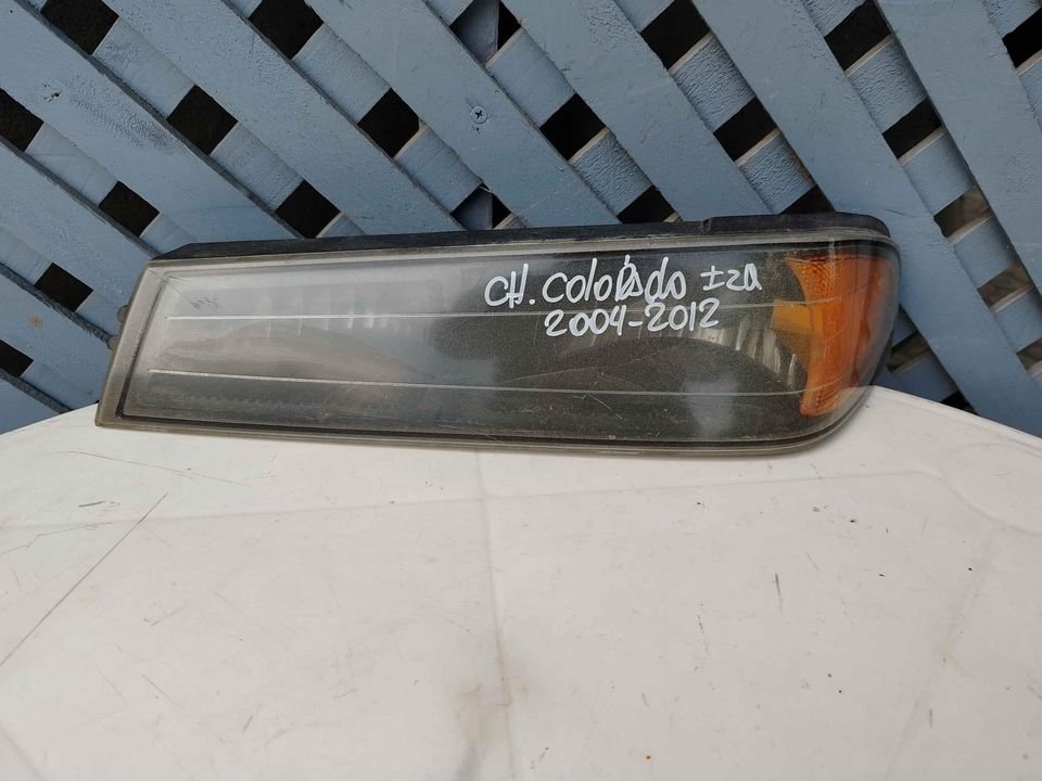Foco intermitente izquierdo Chevrolet Colorado 2004 - 2012