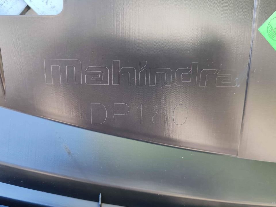 Máscara Mahindra XUV500 2016 - 2020 - Imagen 7