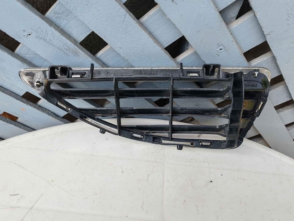 Máscara izquierda Renault Megane 2000 - 2003 - Imagen 3