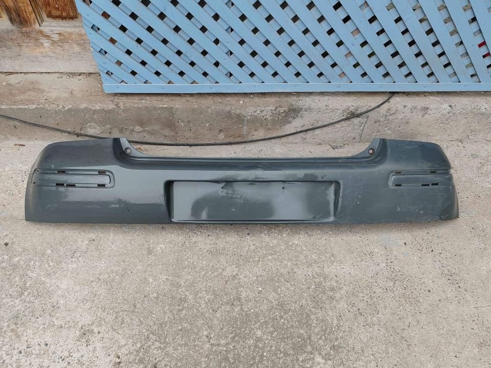 Parachoque trasero Toyota Yaris Sport 2003 - 2005