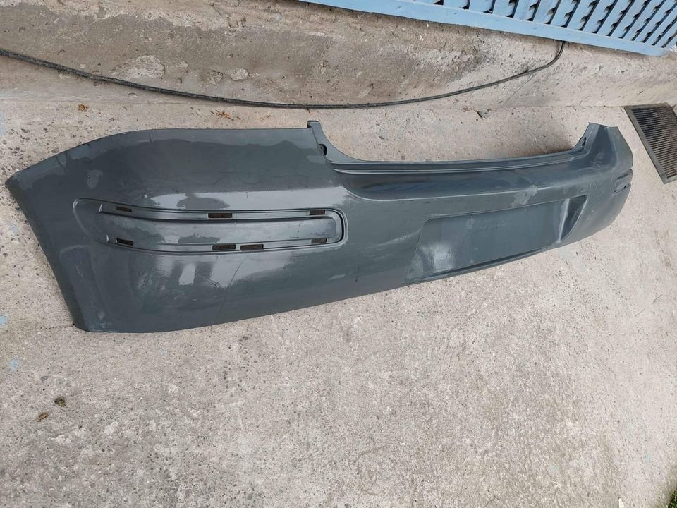 Parachoque trasero Toyota Yaris Sport 2003 - 2005 - Imagen 2