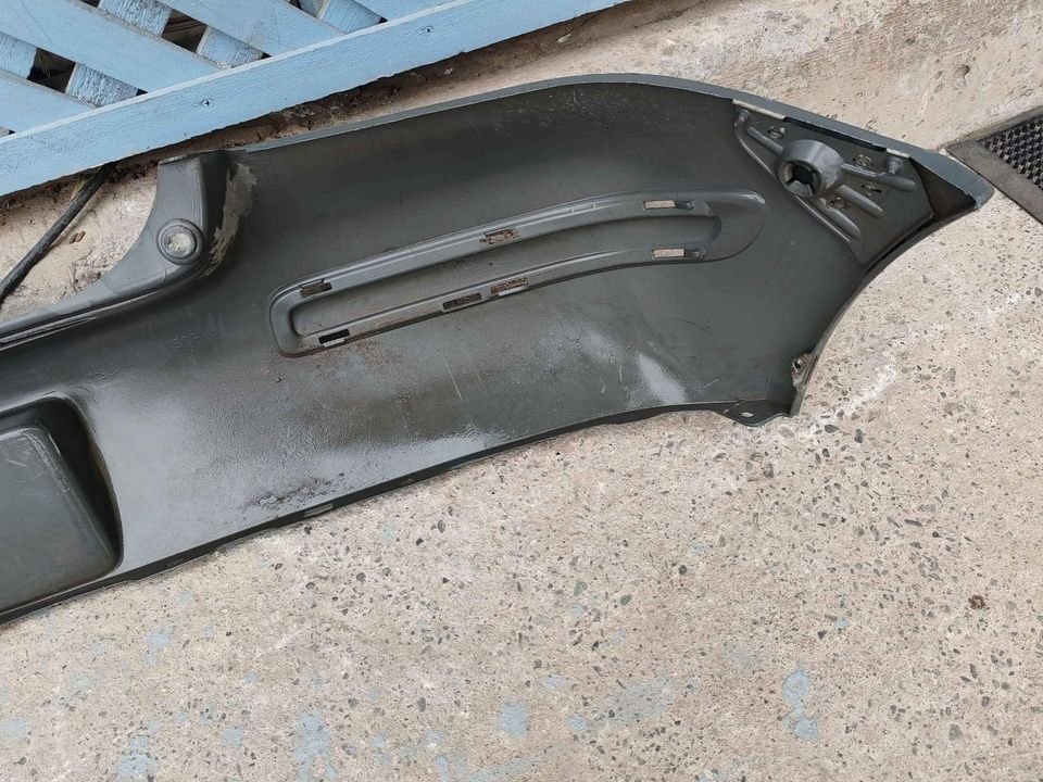 Parachoque trasero Toyota Yaris Sport 2003 - 2005 - Imagen 6
