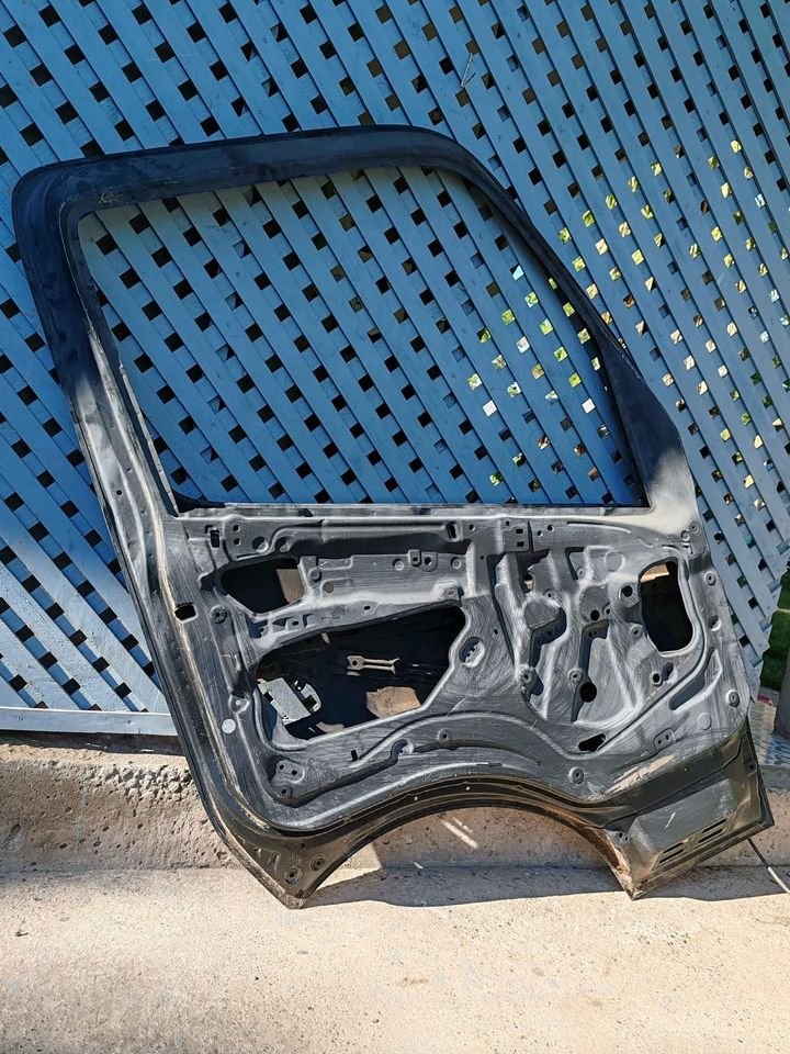 Puerta delantera izquierda camión Hino XZU 2013 - 2020 - Imagen 6