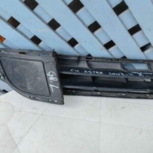 Tapa de neblinero dercho Chevrolet Astra 2003 - 2006