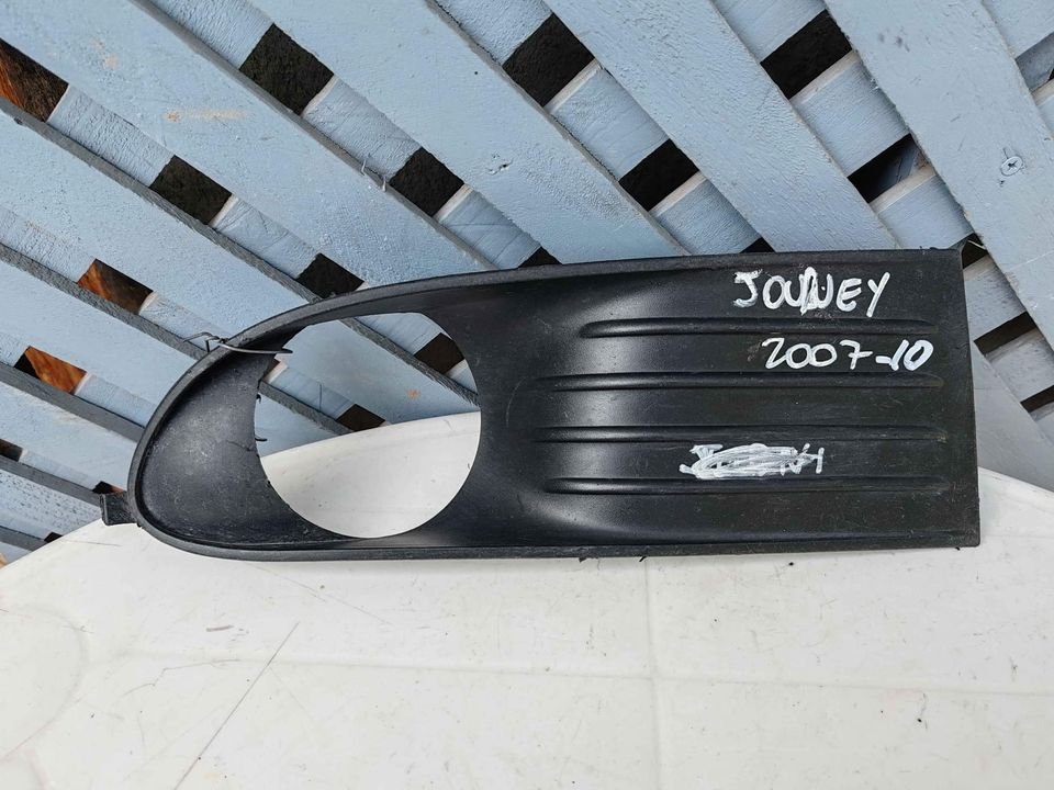 Tapa de neblinero derecho Dodge Journey 2007 - 2010