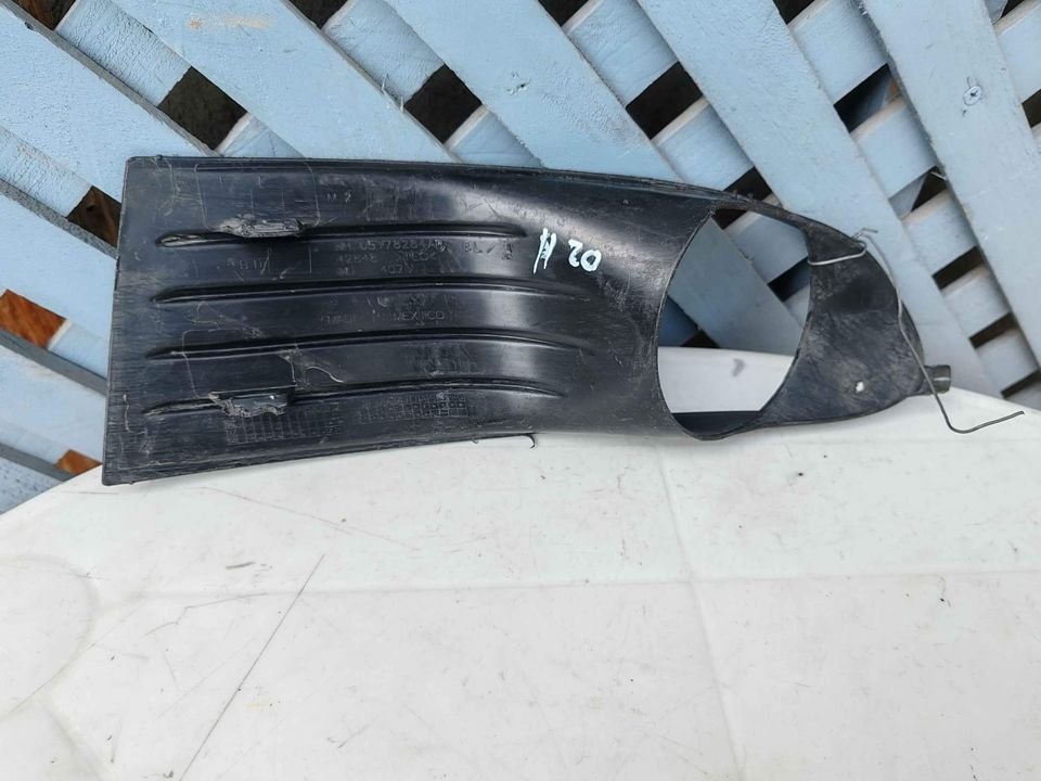 Tapa de neblinero derecho Dodge Journey 2007 - 2010 - Imagen 3