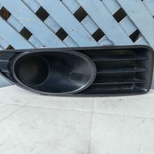 Tapa de neblinero derecho Fiat Linea 2010