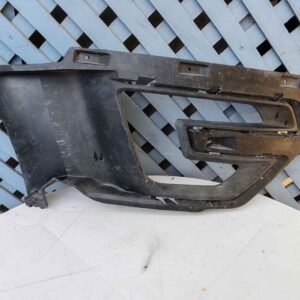 Tapa de neblinero derecho Ford Explorer 2016 - 2018