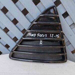 Tapa de neblinero derecho Ford Focus 2012 - 2015
