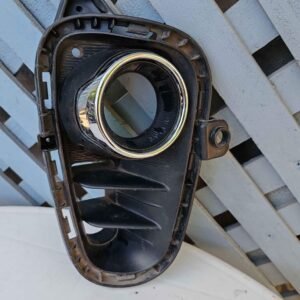 Tapa de neblinero derecho Kia Rio 4 y 5 2018 - 2022