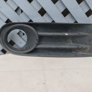 Tapa de neblinero derecho Volkswagen Gol 2009 - 2012.