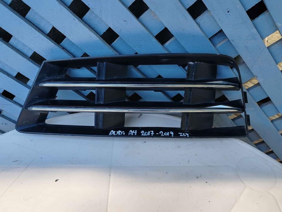 Tapa de neblinero izquierdo Audi A4 2017 - 2019