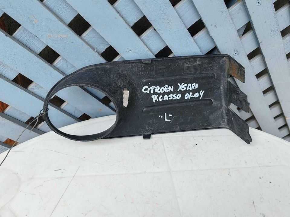 Tapa de neblinero izquierdo Citroen Xsara Picasso 2001 - 2005 - Imagen 2