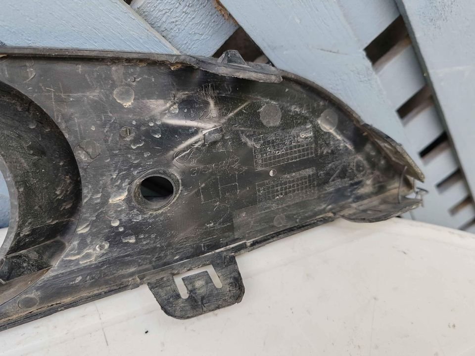 Tapa de neblinero izquierdo Opel Astra 2007 - 2009 - Imagen 3