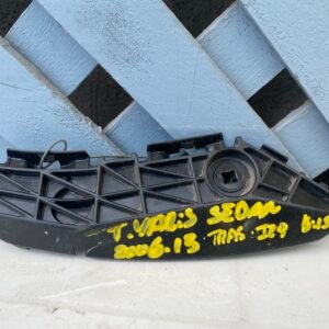 Mensula trasera izquierda Toyota Yaris sedan 2006 - 2013
