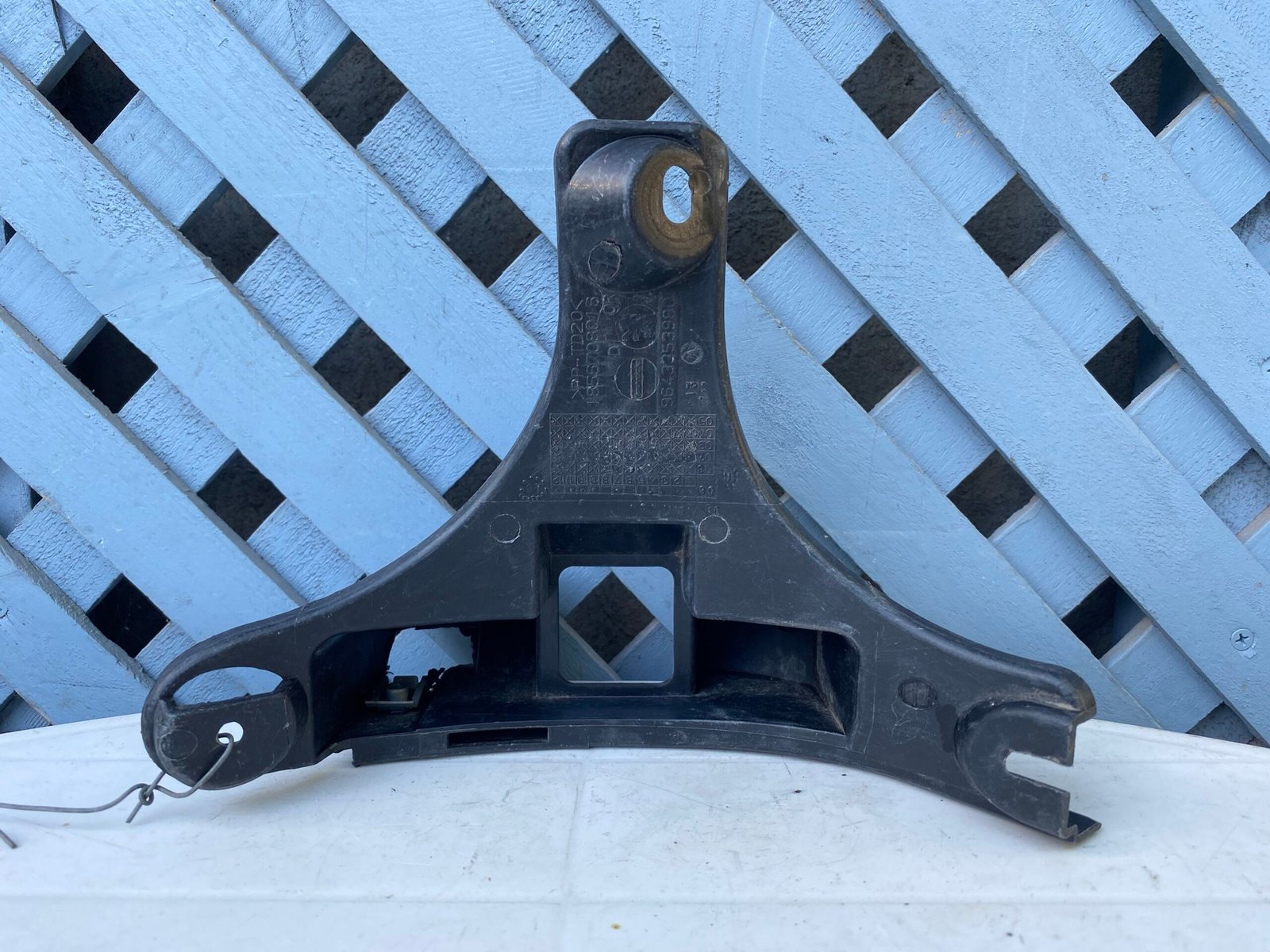 Mensula trasera derecha Peugeot 307