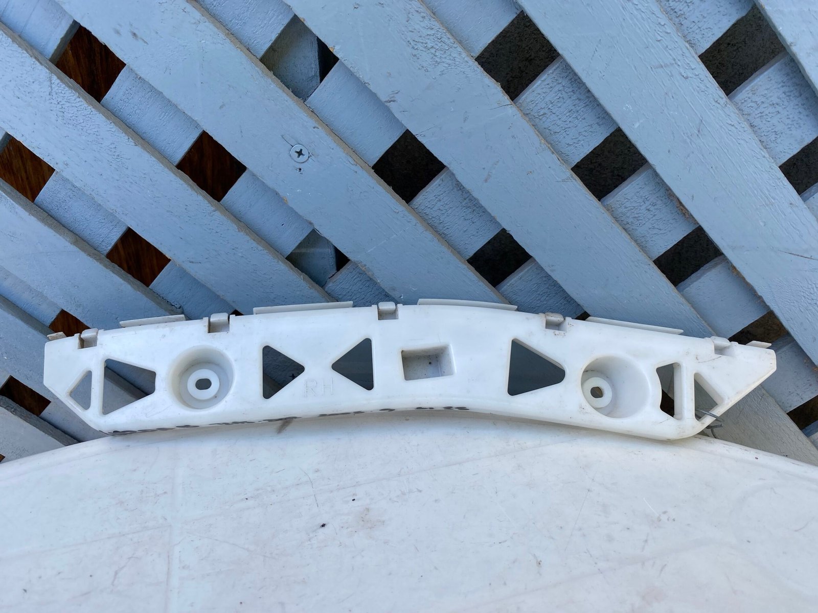 Mensula trasera derecha Mazda 5 2005 - 2009