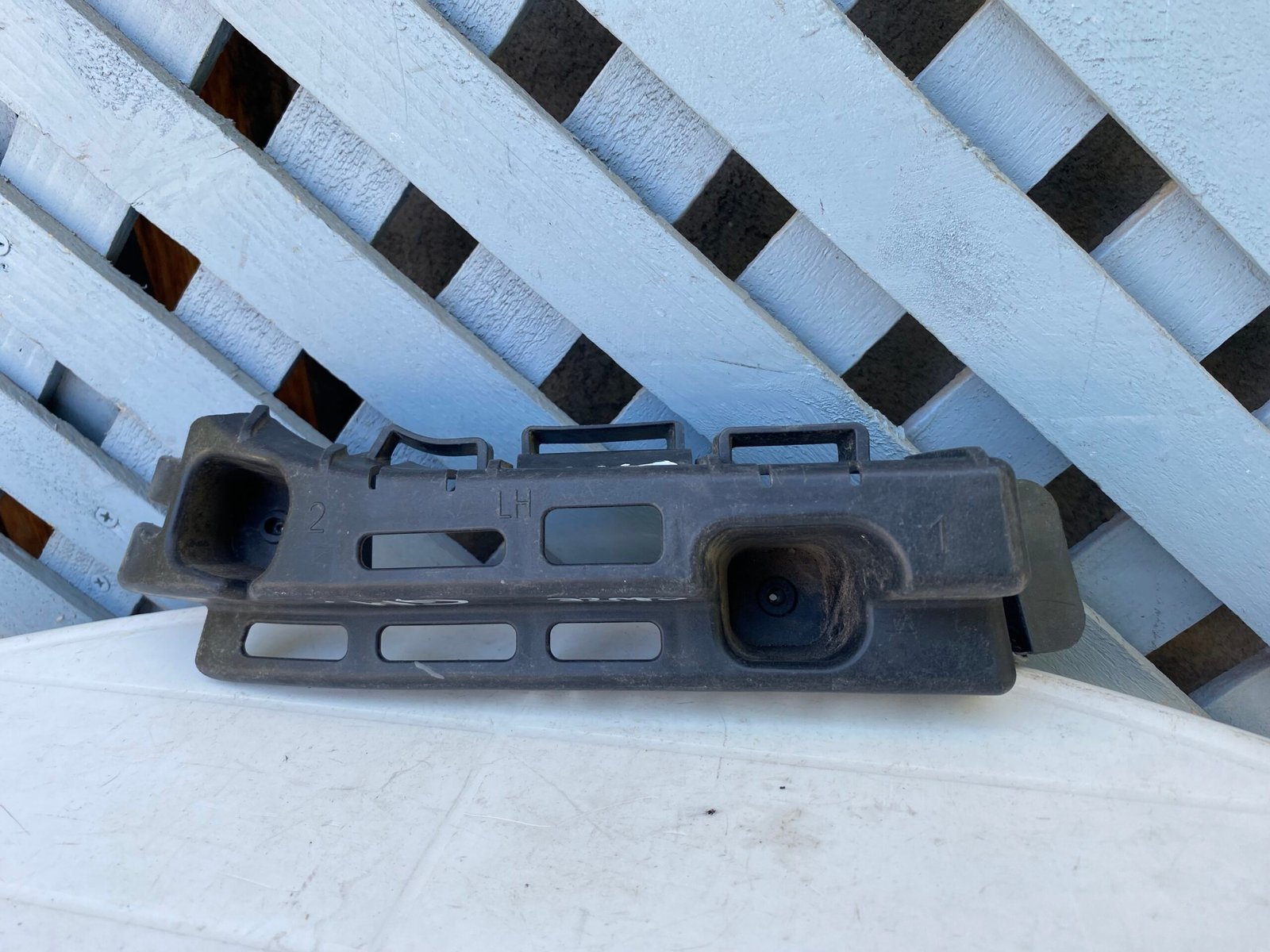 Mensula delantera izquierda Chevrolet Cruze 2011 - 2015