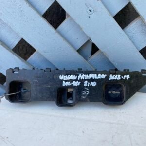 Mensula delantera derecha Nissan Pathfinder 2013 - 2017