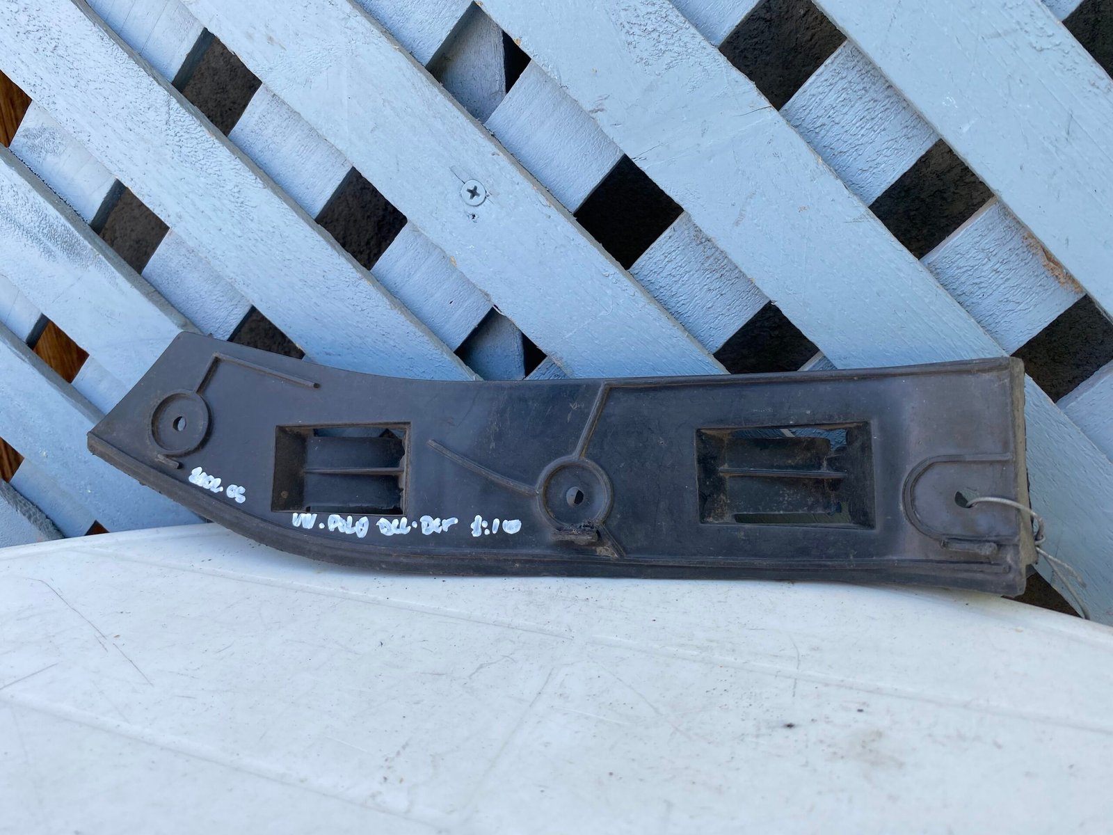 Mensula delantera derecha Volkswagen Polo 2002 - 2005