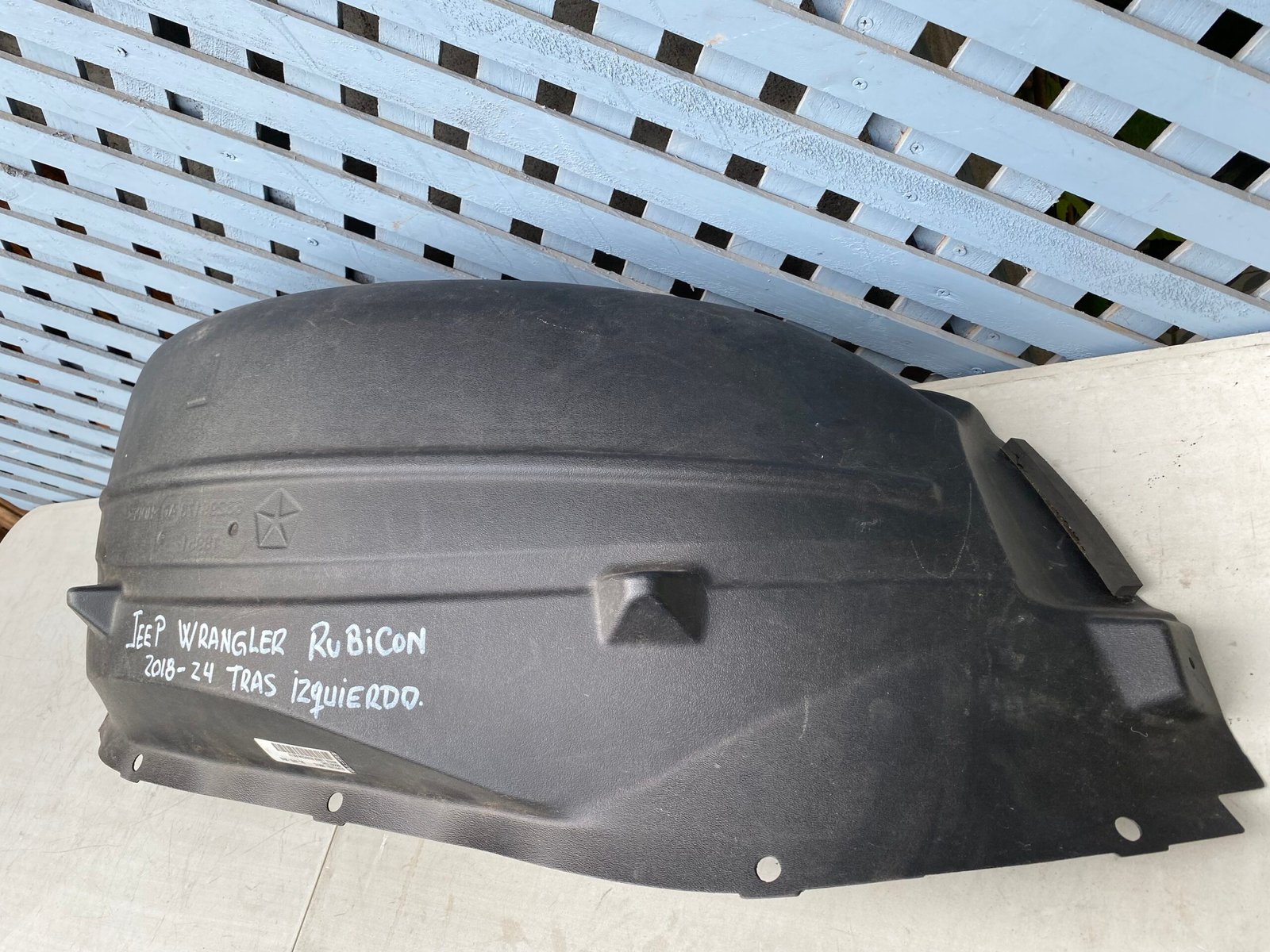 Guardafango trasero izquierdo Jeep Wrangler Rubicon 2018 - 2024 - Imagen 3