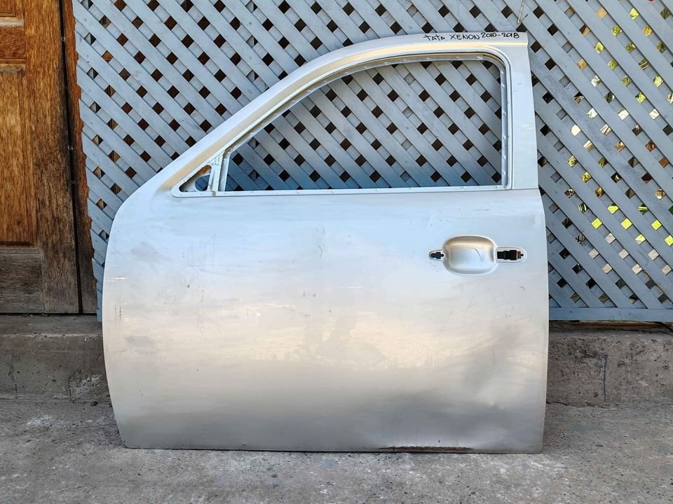 Puerta delantera izquierda TATA Xenon 2010 - 2018