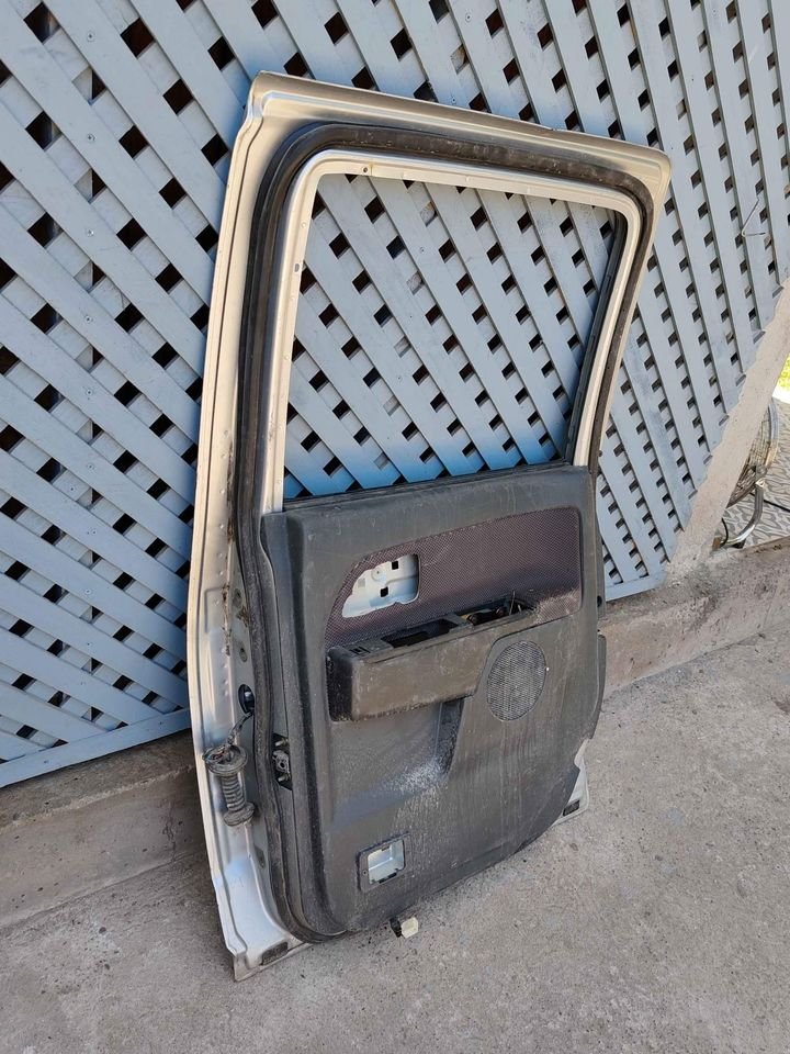 Puerta trasera derecha Chevrolet Dmax 2007 - 2014 - Imagen 6