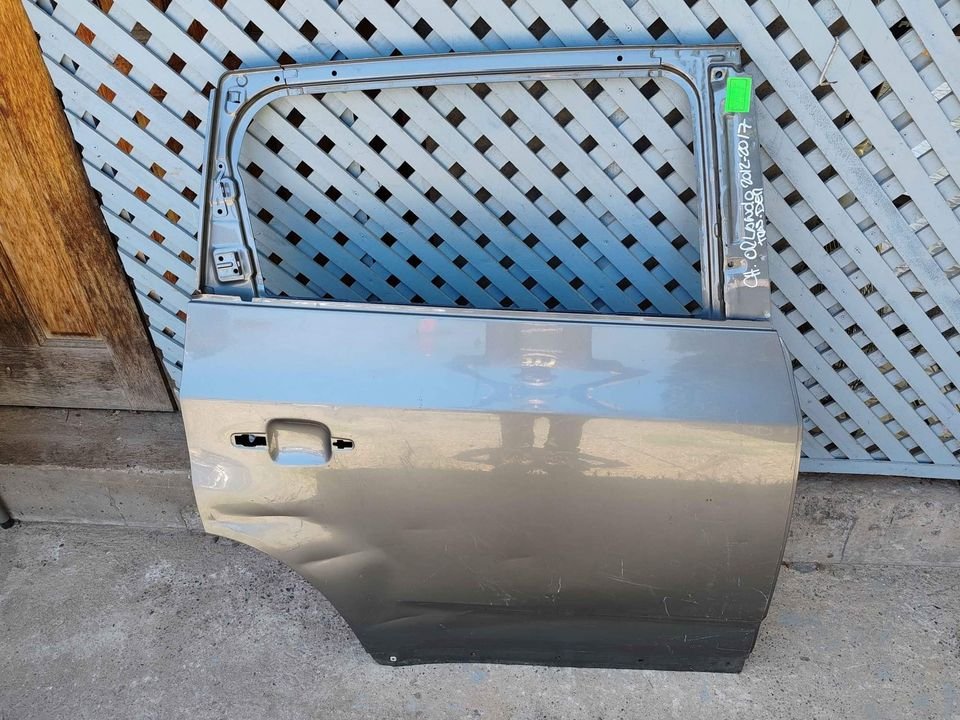 Puerta trasera derecha Chevrolet Orlando 2012 - 2017 - Imagen 2