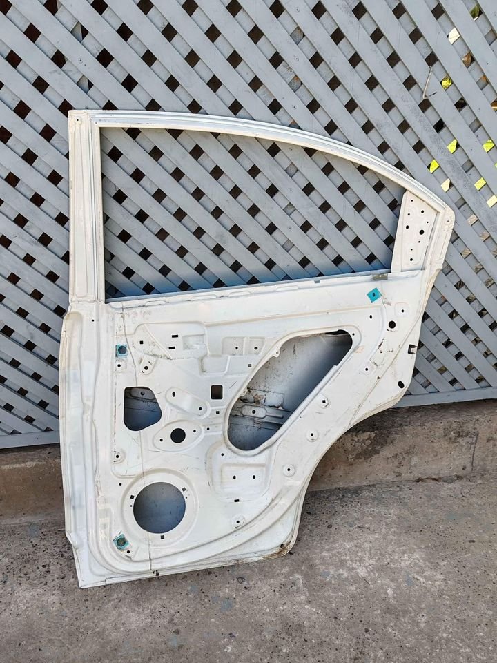 Puerta trasera derecha Chevrolet Sail 2011 - 2016 - Imagen 8