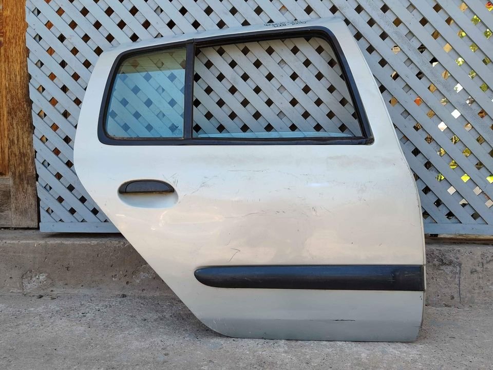 Puerta trasera derecha Renault Clio 2002 - 2005 - Imagen 2