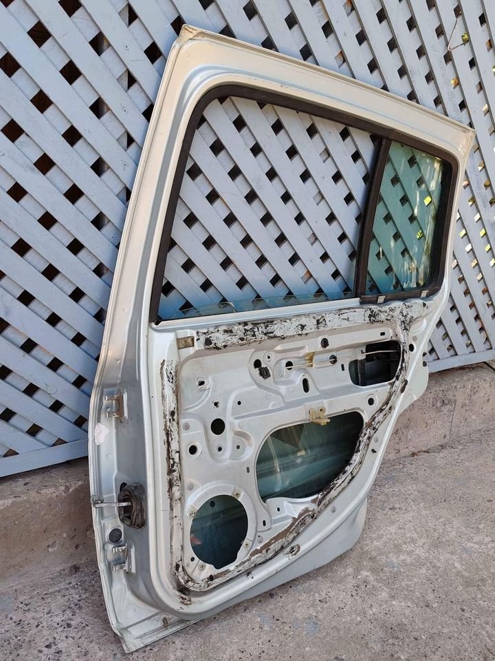 Puerta trasera derecha Renault Clio 2002 - 2005 - Imagen 6