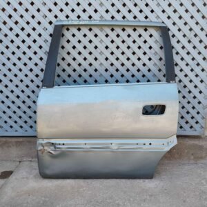 Puerta trasera izquierda Chevrolet Zafira 2001 - 2006