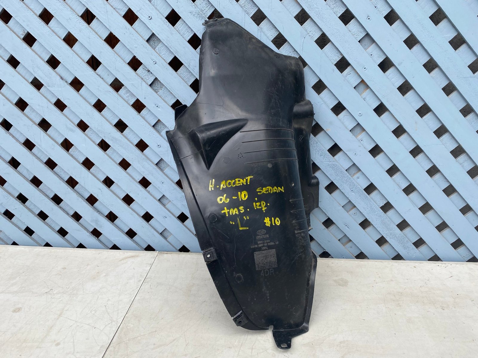 Guardafango trasero izquierdo Hyundai Accent sedan 2006 - 2010