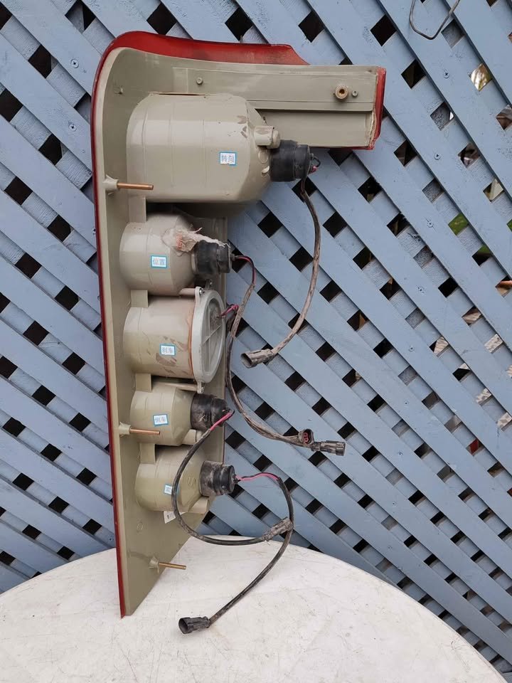 Foco trasero izquierdo Higer KLQ 6119 2016 - 2020 - Imagen 6