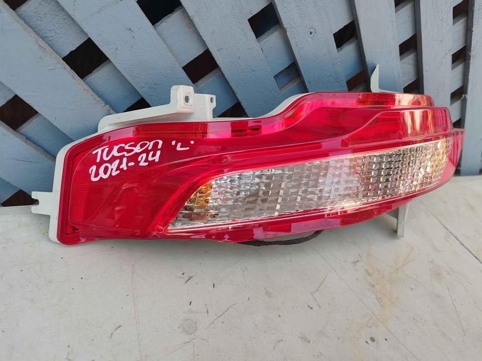 Mica izquierda de parachoque trasero Hyundai Tucson 2021 - 2024 - Imagen 2