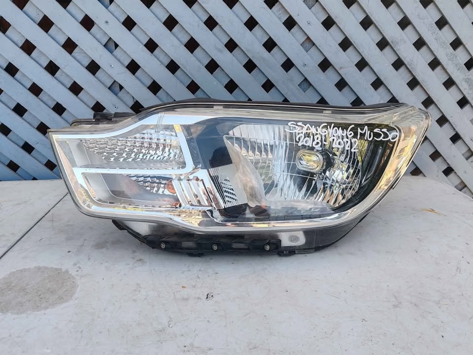 Óptico izquierdo Ssangyong Musso 2018 - 2022