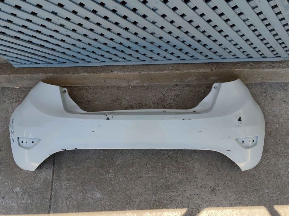 Parachoque Trasero Ford Fiesta Hatchback 2011 - 2017