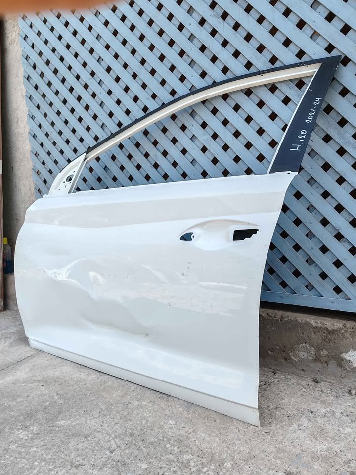 Puerta delantera izquierda Hyundai i20 2021 - 2024 - Imagen 4