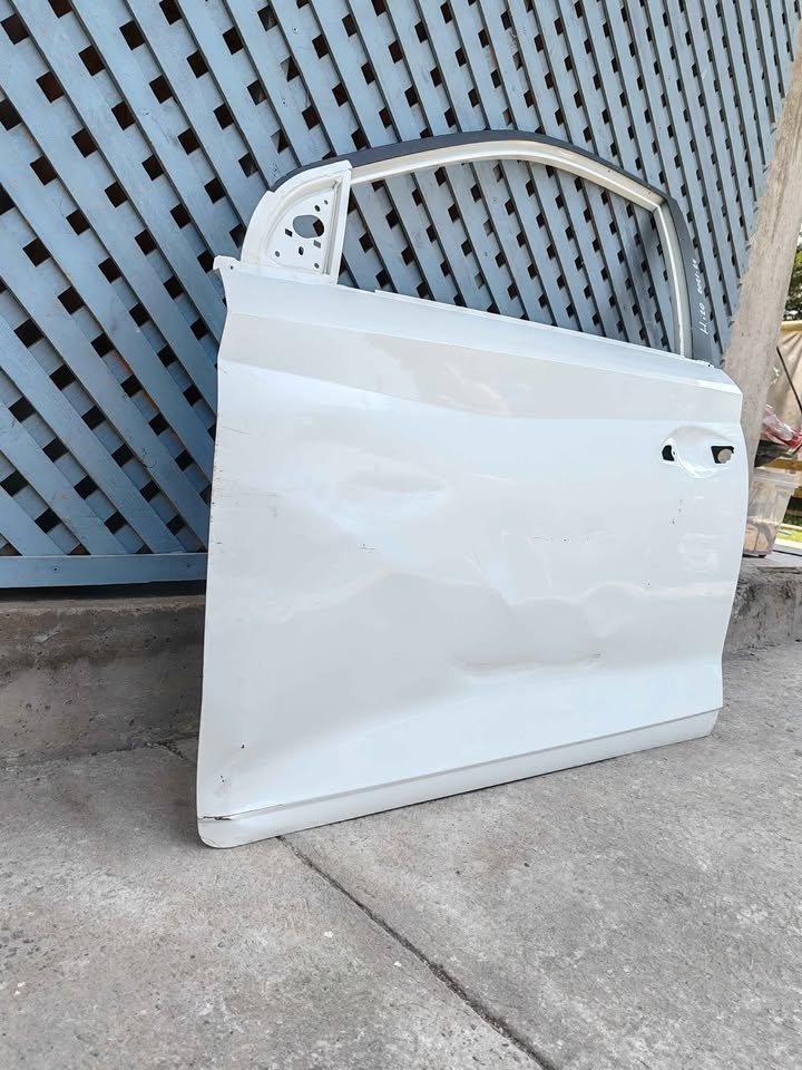 Puerta delantera izquierda Hyundai i20 2021 - 2024 - Imagen 5
