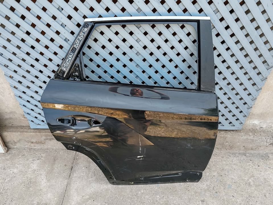 Puerta trasera derecha Hyundai Tucson 2022 - 2024 - Imagen 3