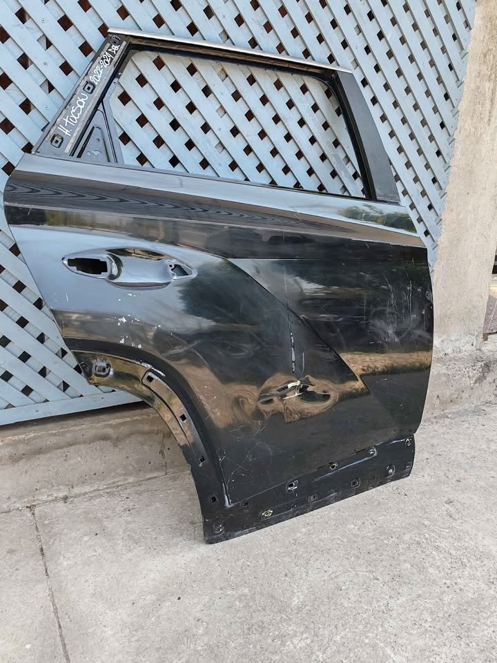 Puerta trasera derecha Hyundai Tucson 2022 - 2024 - Imagen 5
