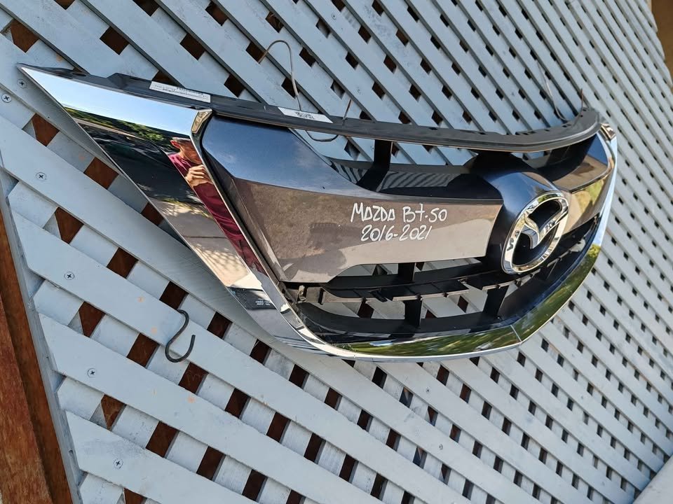 Máscara Mazda BT50 2016 - 2021 - Imagen 3