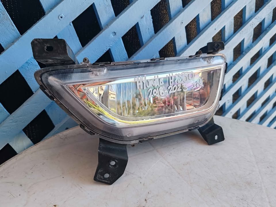 Neblinero izquierdo Hyundai h350 2018 - 2023 - Imagen 2